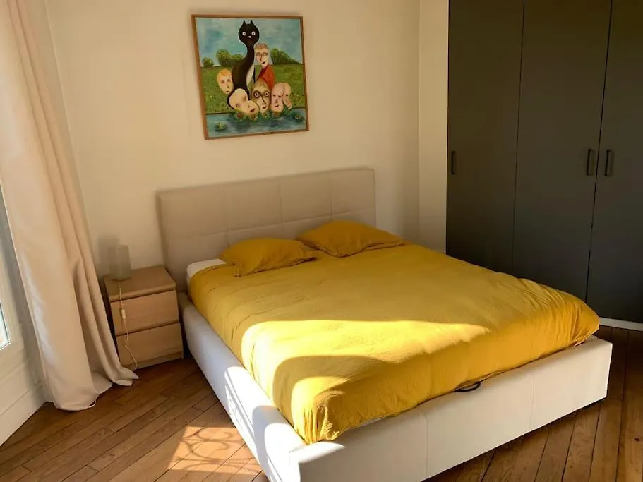Appartement Haussmanien Au Coeur Du Village Montmartre ! Parigi 0*,  Francia