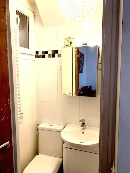 Appartamento Appartement Haussmanien Au Coeur Du Village Montmartre ! Parigi